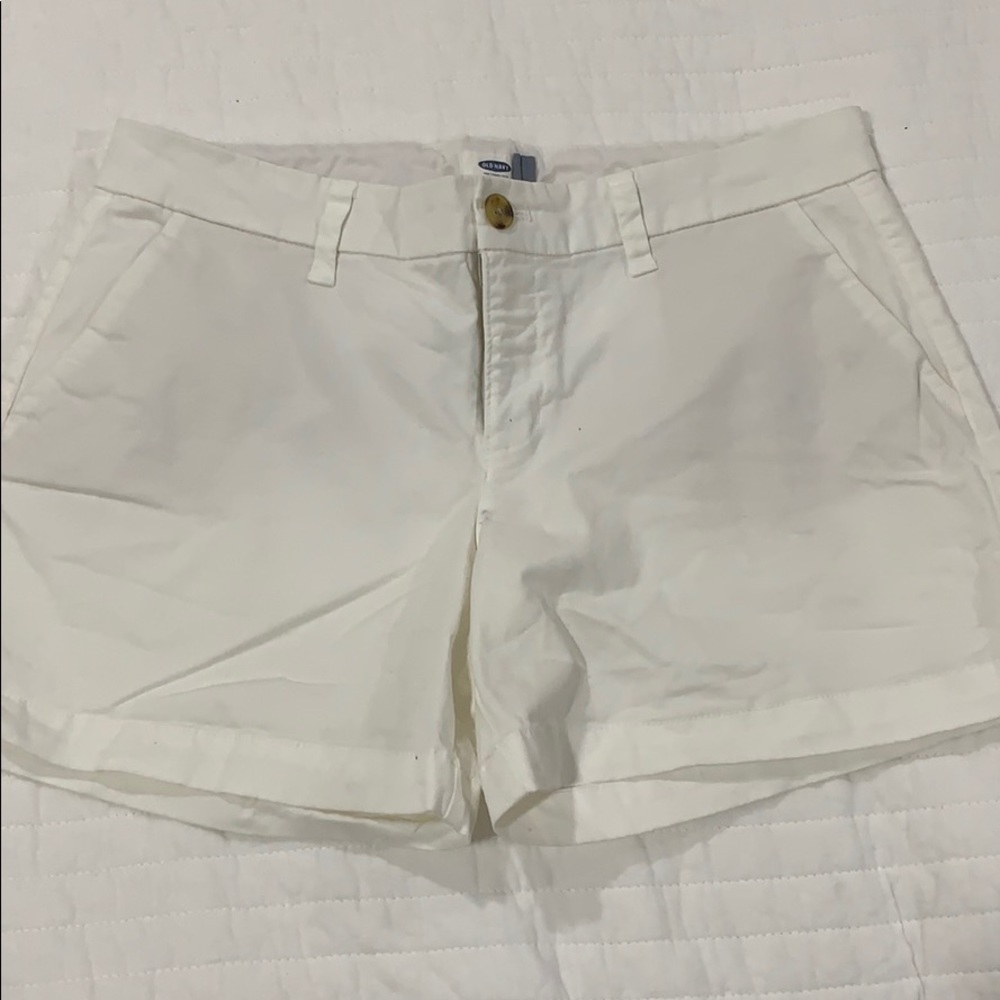 White old navy chino shorts